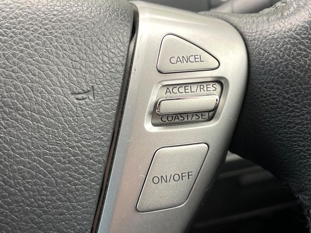 �y�N���[�Y�R���g���[���z�������H�����N���N���s�B�A�N�Z���𗣂��Ă���葬�x�ő��s���ł��A�������^�]���̕��S���y��!�����E�������ȒP�ȃX�C�b�`����Œ����ł��܂��B