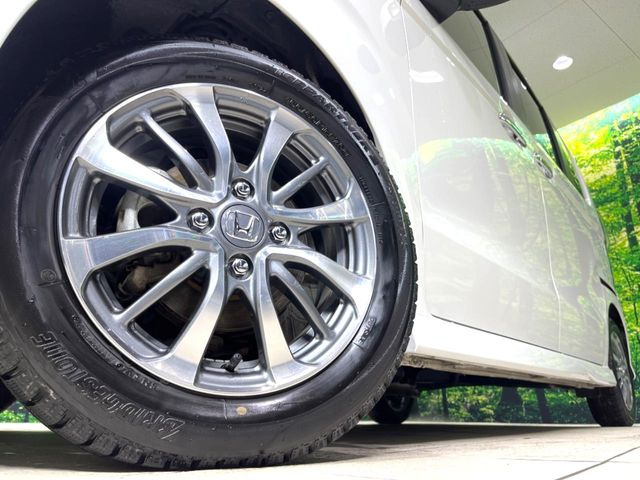 �y����14�C���`�A���~�z�C�[���z�O�ςɃ}�b�`���������A���~�z�C�[���𑕒����Ă���܂��B�e��ЊO�A���~�z�C�[����A�X�^�b�h���X�^�C�����戵�����Ă���܂��B���񂲑��k����������