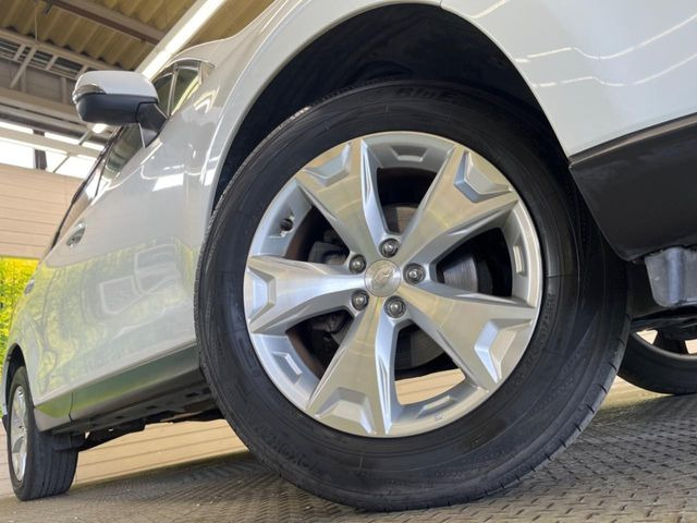 �y����17�C���`�A���~�z�C�[���z�O�ςɃ}�b�`���������A���~�z�C�[���𑕒����Ă���܂��B�e��ЊO�A���~�z�C�[����A�X�^�b�h���X�^�C�����戵�����Ă���܂��B���񂲑��k����������