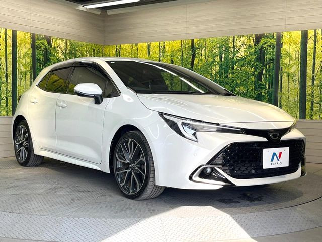 高透明度のガラス皮膜で撥水はもちろん、上質なツヤ・光沢を実現。紫外線や酸性雨から大切な愛車を保護し、色あせ・劣化を防止。「弾スプラッシュコート」、「弾プリミッサコート」からお選びいただけます。