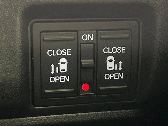 �y�����p���[�X���C�h�h�A�z�X�}�[�g�L�[��^�]�Ȃ̃X�C�b�`�Ō�ȗ����X���C�h�h�A�̊J���\���d��������͂����ăh�A���J����K�v�������A�����Ȃ��q�l�ł��ȒP�ɊJ���߂ł����K�ł���