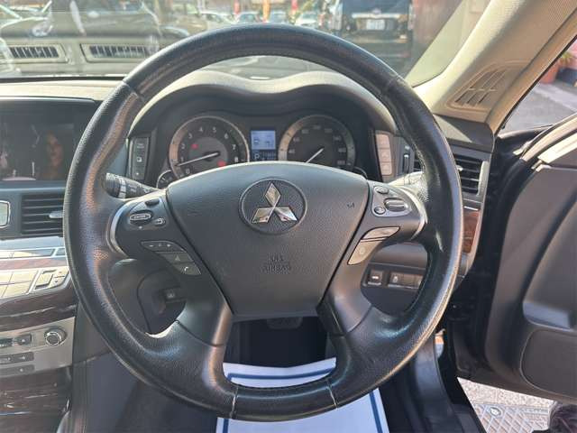 革巻きステアリング