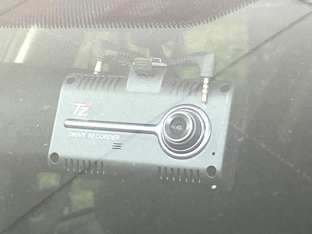 �y�h���C�u���R�[�_�[�z�h���C�u���R�[�_�[����!���s���͂������A������^�]�⎖�̂ɑ��������ہA�f���ŋL�^���A����̃��X�N�ɔ����܂��B���L�^�pSD�J�[�h�͂��q�l�����g�ł��������������K�v������܂��B