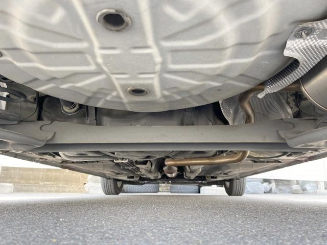 下回りがきれいなうちに、防錆加工の施工がオススメ。降雪地域はもちろん、沿岸部にお住いの方や、趣味でマリン・ウィンタースポーツをされる方に大変好評いただいております。