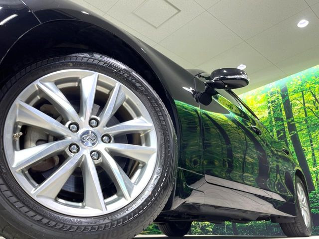 �y����17�C���`�A���~�z�C�[���z�O�ςɃ}�b�`���������A���~�z�C�[���𑕒����Ă���܂��B�e��ЊO�A���~�z�C�[����A�X�^�b�h���X�^�C�����戵�����Ă���܂��B���񂲑��k����������