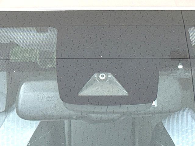 �y�g���^�Z�[�t�e�B�Z���X�z���s���ɑO���̎ԗ�����F�����A�Փ˂������Ȏ��͌x��ƃu���[�L�ŏՓˉ���Ɣ�Q�y�����A�V�X�g�B�����S�Ƀh���C�u�����y���݂��������܂��B