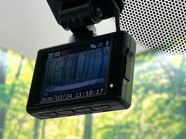 �y�h���C�u���R�[�_�[�z�h���C�u���R�[�_�[����!���s���͂������A������^�]�⎖�̂ɑ��������ہA�f���ŋL�^���A����̃��X�N�ɔ����܂��B���L�^�pSD�J�[�h�͂��q�l�����g�ł��������������K�v������܂��B