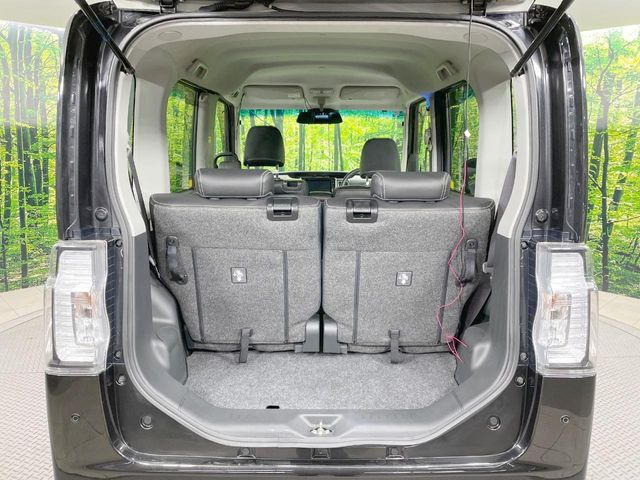 ���i�̂���������ʋ΁A���}���ɏ\���ȉ׎��X�y�[�X���m�ۂ��Ă���܂��B�Z�J���h�V�[�g��|���ƁA�傫�ȉו��̐ύڂ��\�ł���