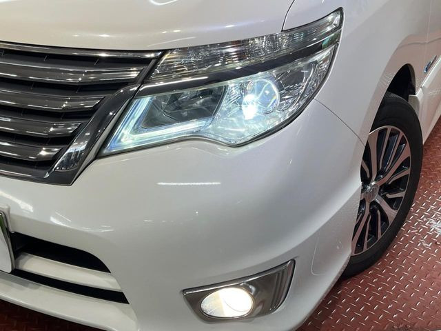 �yLED�w�b�h���C�g�z���V����ԑ��s�����ǍD�Ȏ��E���m�ۂ����S���ĉ^�]�ł��鍂�P�xLED�w�b�h���C�g�𑕔�!�_�����x�������A����d�͂��}�����Ă��܂��B