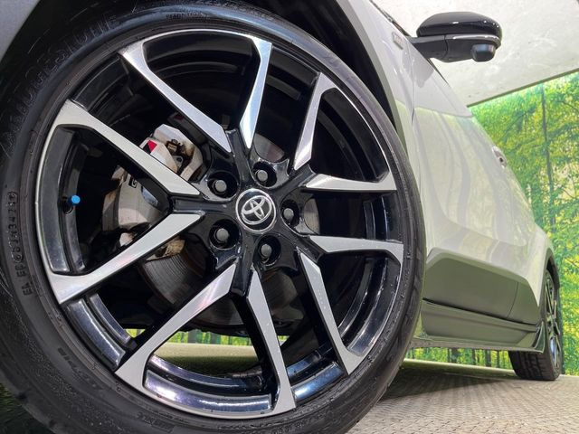 �y����19�C���`�A���~�z�C�[���z�O�ςɃ}�b�`���������A���~�z�C�[���𑕒����Ă���܂��B�e��ЊO�A���~�z�C�[����A�X�^�b�h���X�^�C�����戵�����Ă���܂��B���񂲑��k����������