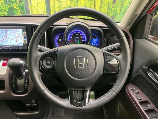 �y�����v�����X�e�A�����O�z�㎿�Ȋv���g�p���邱�ƂŁA��ɂ����������݂ƂĂ��^�]���₷���n���h���ł���