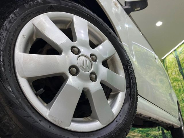 �y����14�C���`�A���~�z�C�[���z�O�ςɃ}�b�`���������A���~�z�C�[���𑕒����Ă���܂��B�e��ЊO�A���~�z�C�[����A�X�^�b�h���X�^�C�����戵�����Ă���܂��B���񂲑��k����������