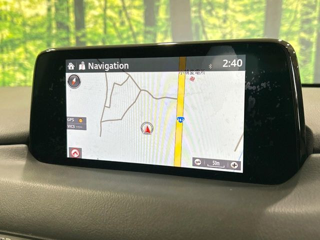 �y8�C���`�}�c�_�R�l�N�g�z�ԓ��̕��͋C�Ƀ}�b�`������^�̃f�B�X�v���C�B�X�}�z�ڑ��ł̃i�r�g�p��Bluetooth�Đ����A�l�X�ȋ@�\���y���߂܂��B�����I�ȃ_�C�������삪�\�ŁA�g��������ǍD�ł��B