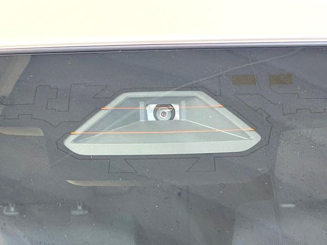 【スズキ セーフティサポート】走行中に前方の車両等を認識し、衝突しそうな時は警報とブレーキで衝突回避と被害軽減をアシスト。より安全にドライブをお楽しみいただけます。