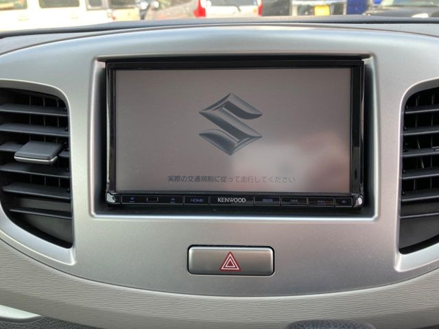 �y�����i�r�z�l�C�̏����i�r�𑕔����Ă���܂��B�i�r�̎g���₷���͂������A�I�[�f�B�I�@�\���[��!�L�����v�◷�s�͂������A�ʋ΂┃�����ȂǕ��i�̃h���C�u���y�����Ȃ�͂���