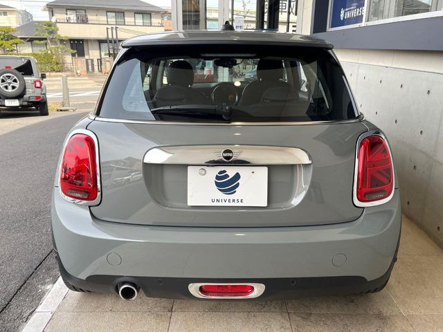 �������t�т̕ۏ؂̑��A���S�̍Œ�3�N�E���s�������ۏ�(�L��)�����p�ӁB�A���Ԃ����S���Ă��y���݂���������l�A�ۏؓ��e���[���͂������A�����_��&�I�C�������⃍�[�h�T�[�r�X���t�т��Ă���܂��B