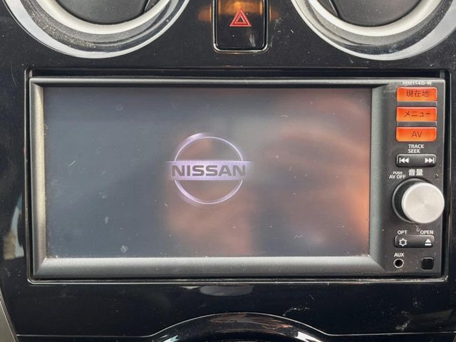 �y�����i�r�z�l�C�̏����i�r�𑕔����Ă���܂��B�i�r�̎g���₷���͂������A�I�[�f�B�I�@�\���[��!�L�����v�◷�s�͂������A�ʋ΂┃�����ȂǕ��i�̃h���C�u���y�����Ȃ�͂���