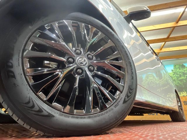 �y����19�C���`�A���~�z�C�[���z�O�ςɃ}�b�`���������A���~�z�C�[���𑕒����Ă���܂��B�e��ЊO�A���~�z�C�[����A�X�^�b�h���X�^�C�����戵�����Ă���܂��B���񂲑��k����������