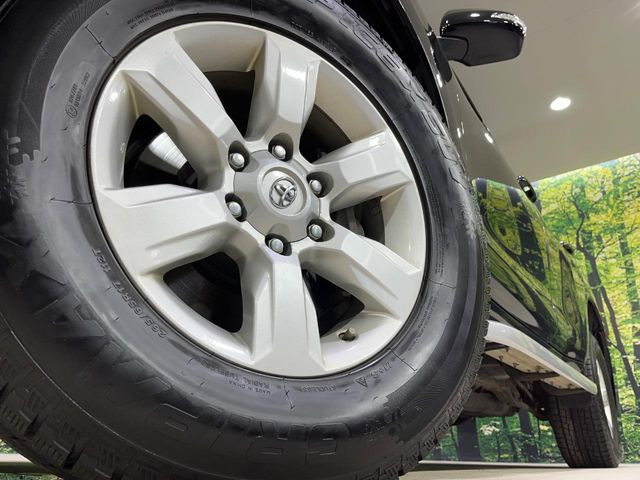 �y����17�C���`�A���~�z�C�[���z�O�ςɃ}�b�`���������A���~�z�C�[���𑕒����Ă���܂��B�e��ЊO�A���~�z�C�[����A�X�^�b�h���X�^�C�����戵�����Ă���܂��B���񂲑��k����������