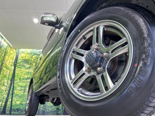 �y����16�C���`�A���~�z�C�[���z�O�ςɃ}�b�`���������A���~�z�C�[���𑕒����Ă���܂��B�e��ЊO�A���~�z�C�[����A�X�^�b�h���X�^�C�����戵�����Ă���܂��B���񂲑��k����������