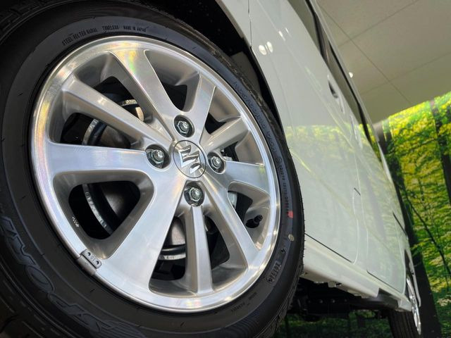 �y����14�C���`�A���~�z�C�[���z�O�ςɃ}�b�`���������A���~�z�C�[���𑕒����Ă���܂��B�e��ЊO�A���~�z�C�[����A�X�^�b�h���X�^�C�����戵�����Ă���܂��B���񂲑��k����������