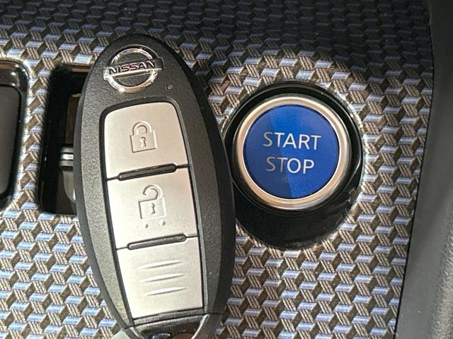 �y�C���e���W�F���g�L�[�z�J�o����|�P�b�g�ɓ��ꂽ�܂܂ł��h�A�̎{���E�������\�ȃX�}�[�g�L�[�𑕔��B�G���W���̃I���E�I�t�����J�M�����o���K�v����������Ƃ��Ă��֗��ł���