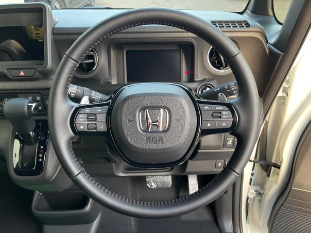 �y�����v�����X�e�A�����O�z�㎿�Ȋv���g�p���邱�ƂŁA��ɂ����������݂ƂĂ��^�]���₷���n���h���ł���