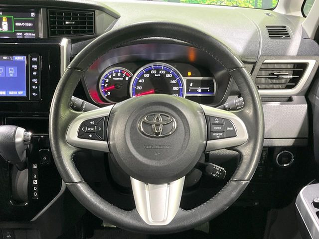 ステアリングも使用感が少なく、きれいな状態となっております♪