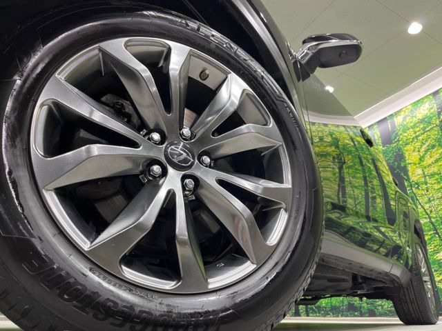 �y�O���[�h��p����18�C���`�A���~�z�C�[���z�f�U�C�����̍��������A���~�z�C�[���𑕒����Ă���܂��B�e��ЊO�A���~�z�C�[����A�X�^�b�h���X�^�C�����戵�����Ă���܂��B���񂲑��k����������