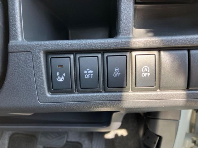 �y�X�Y�L �Z�[�t�e�B�T�|�[�g�z���s���ɑO���̎ԗ�����F�����A�Փ˂������Ȏ��͌x��ƃu���[�L�ŏՓˉ���Ɣ�Q�y�����A�V�X�g�B�����S�Ƀh���C�u�����y���݂��������܂��B