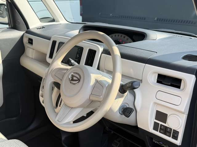 販売車両の納車前整備をしっかりと実施いたします!!お客さまに安心・満足をご提供いたします!!