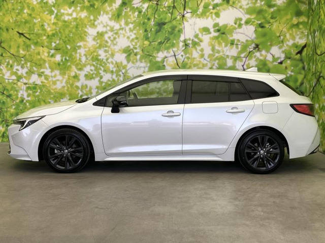 カローラツーリング1.8 ハイブリッド W×B