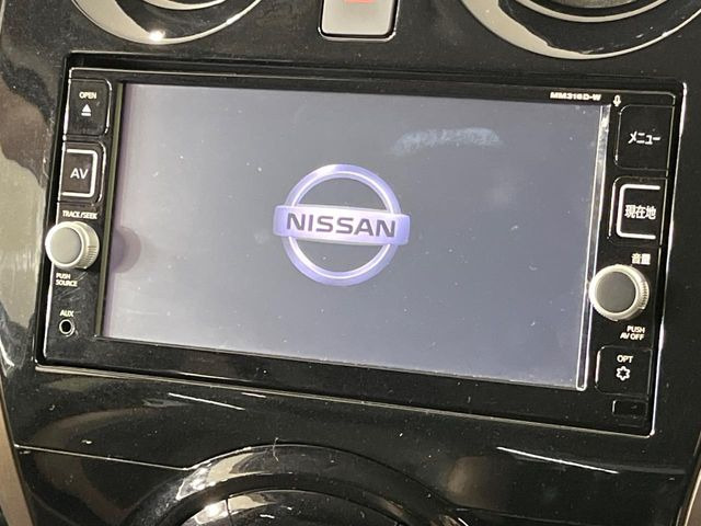 �y�����i�r�z�l�C�̏����i�r�𑕔����Ă���܂��B�i�r�̎g���₷���͂������A�I�[�f�B�I�@�\���[��!�L�����v�◷�s�͂������A�ʋ΂┃�����ȂǕ��i�̃h���C�u���y�����Ȃ�͂���