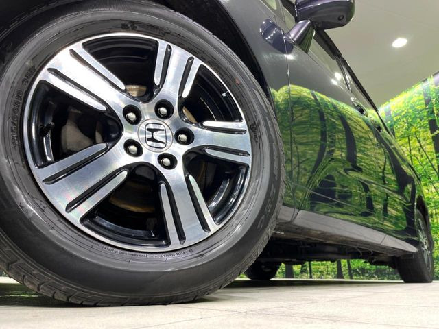 �y����16�C���`�A���~�z�C�[���z�O�ςɃ}�b�`���������A���~�z�C�[���𑕒����Ă���܂��B�e��ЊO�A���~�z�C�[����A�X�^�b�h���X�^�C�����戵�����Ă���܂��B���񂲑��k����������