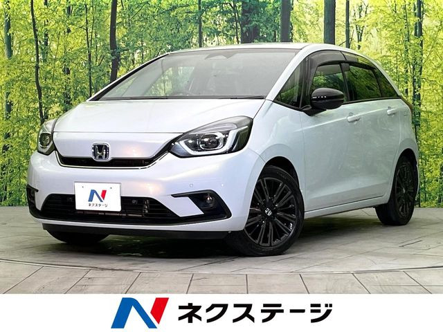 フィット（ホンダ）1.5 e:HEV ホーム メゾン　20周年特別仕様車 中古車画像