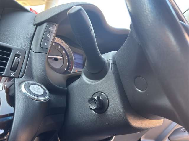 ステアリング調節機能付き