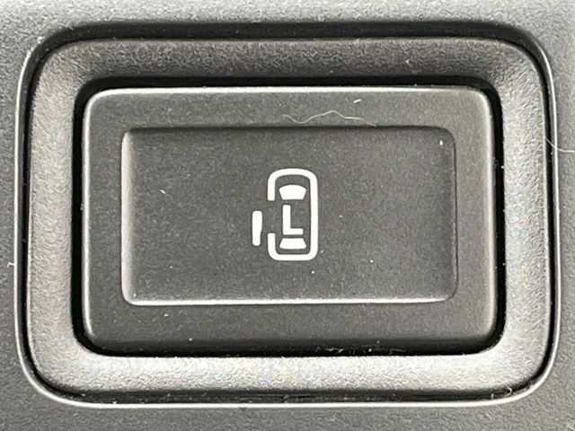 �y�p���[�X���C�h�h�A�z�X�}�[�g�L�[��^�]�Ȃ̃X�C�b�`�ŃX���C�h�h�A�̊J���\���d��������͂����ăh�A���J����K�v�������A���������q�l�ł��A�d���ו��������Ă��鎞�����N�ɊJ���߂ł��܂���