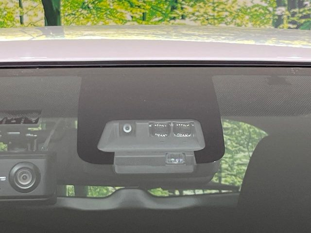 �y�g���^�Z�[�t�e�B�Z���X�z���s���ɑO���̎ԗ�����F�����A�Փ˂������Ȏ��͌x��ƃu���[�L�ŏՓˉ���Ɣ�Q�y�����A�V�X�g�B�����S�Ƀh���C�u�����y���݂��������܂��B