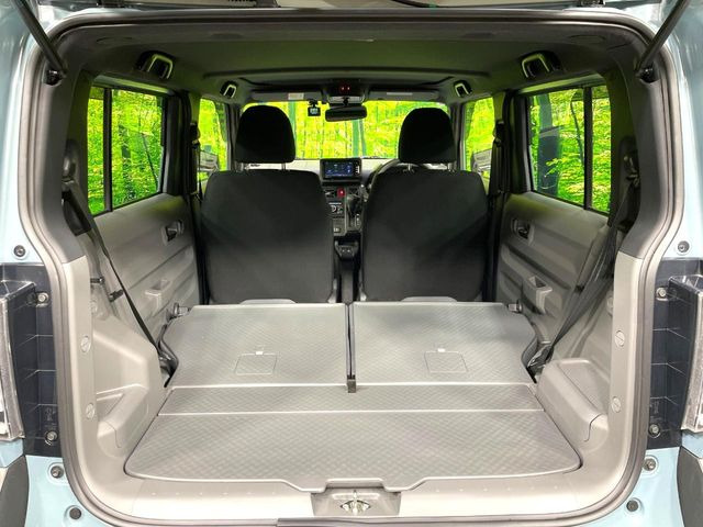 ���i�̂���������ʋ΁A���}���ɏ\���ȉ׎��X�y�[�X���m�ۂ��Ă���܂��B�Z�J���h�V�[�g��|���ƁA�傫�ȉו��̐ύڂ��\�ł���