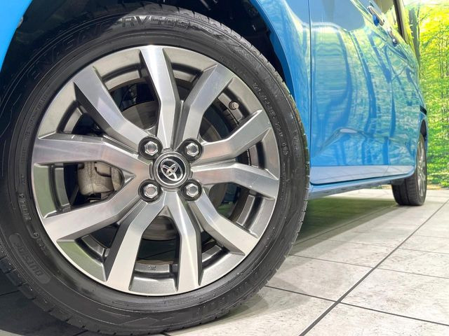 【純正15インチアルミホイール】外観にマッチした純正アルミホイールを装着しております。各種社外アルミホイールや、スタッドレスタイヤも取扱いしております。是非ご相談ください♪