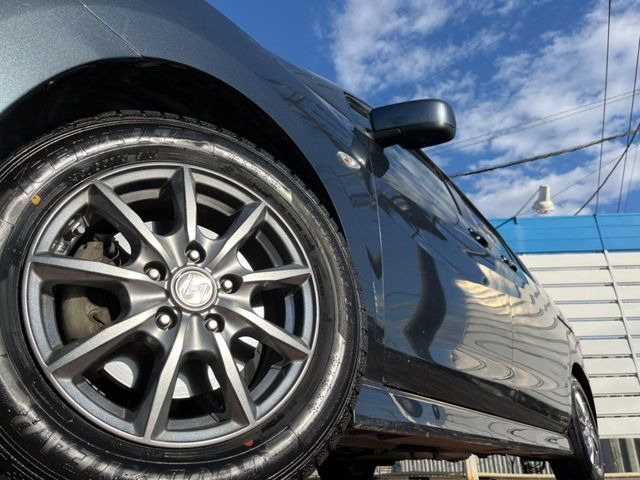 �y15�C���`�A���~�z�C�[���z�O�ςɃ}�b�`�����A���~�z�C�[���𑕒����Ă���܂��B�e��A���~�z�C�[����A�X�^�b�h���X�^�C�����戵�����Ă���܂��B���񂲑��k����������