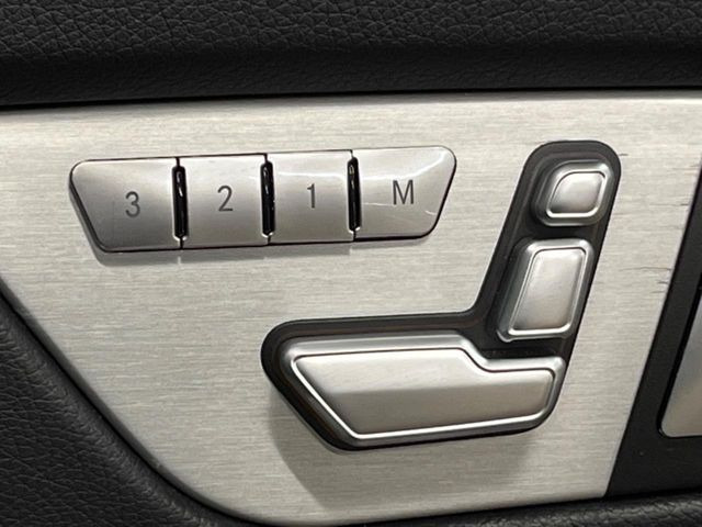 ●パワーシート:シート位置の&ldquo;前後と背もたれの&ldquo;角度の微調整が可能となります。手動設定のシートよりも、より細やかな設定ができるのがポイントです。