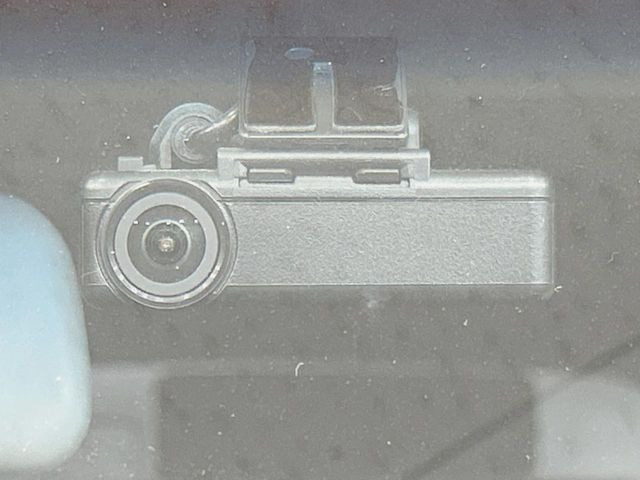 【ドライブレコーダー】ドライブレコーダー装備!走行中はもちろん、あおり運転や事故に遭遇した際、映像で記録し、万一のリスクに備えます。※記録用SDカードはお客様ご自身でご準備いただく必要があります。