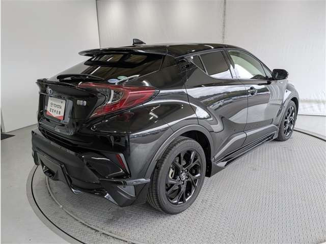 C-HRハイブリッド 1.8 G モード ネロ