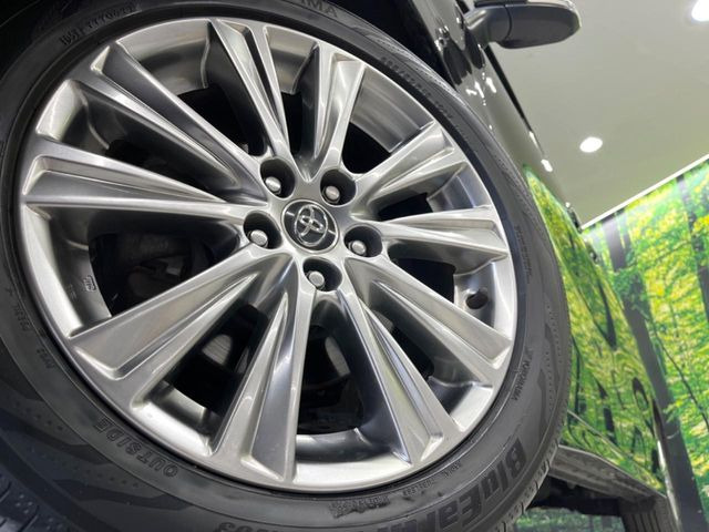 �y����18�C���`�A���~�z�C�[���z�O�ςɃ}�b�`���������A���~�z�C�[���𑕒����Ă���܂��B�e��ЊO�A���~�z�C�[����A�X�^�b�h���X�^�C�����戵�����Ă���܂��B���񂲑��k����������