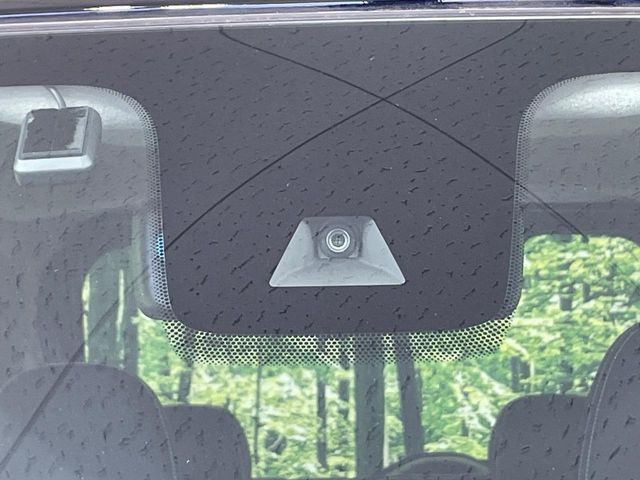 �y�O�He-Assist�z���s���ɑO���̎ԗ�����F�����A�Փ˂������Ȏ��͌x��ƃu���[�L�ŏՓˉ���Ɣ�Q�y�����A�V�X�g�B�����S�Ƀh���C�u�����y���݂��������܂��B