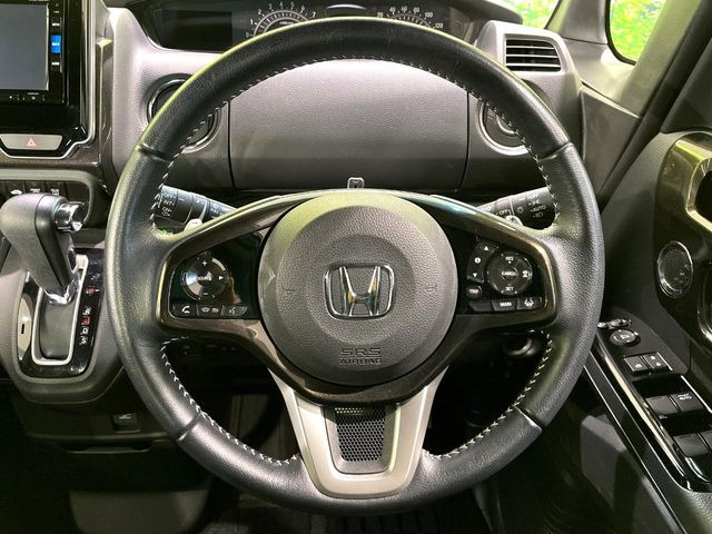 �y�����v�����X�e�A�����O�z�㎿�Ȋv���g�p���邱�ƂŁA��ɂ����������݂ƂĂ��^�]���₷���n���h���ł���