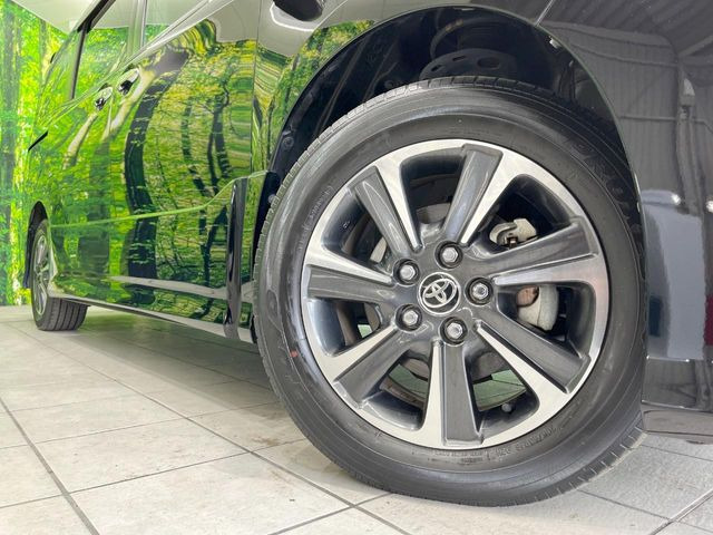 �y����16�C���`�A���~�z�C�[���z�O�ςɃ}�b�`���������A���~�z�C�[���𑕒����Ă���܂��B�e��ЊO�A���~�z�C�[����A�X�^�b�h���X�^�C�����戵�����Ă���܂��B���񂲑��k����������