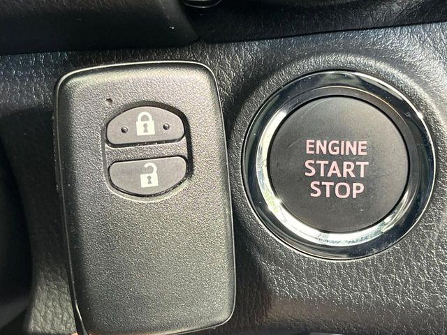 �y�X�}�[�g�L�[�z�J�o����|�P�b�g�ɓ��ꂽ�܂܂ł��h�A�̎{���E�������\�ȃX�}�[�g�L�[�𑕔��B�G���W���̃I���E�I�t�����J�M�����o���K�v����������Ƃ��Ă��֗��ł���