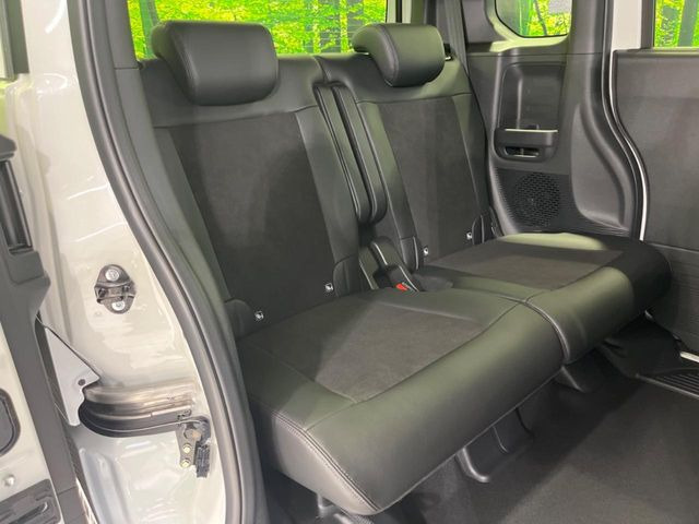 ���i���ȃI���W�i���t���A�}�b�g���I�v�V�����ɂĂ��p�ӂ��Ă���܂��B���D���ȃf�U�C����J���[�����Ԃɍ��킹�đI��ł����������Ƃ��ł��܂���